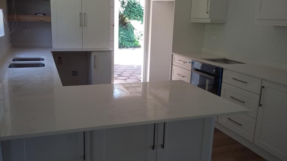 Pro Quartz Vanilla fitted